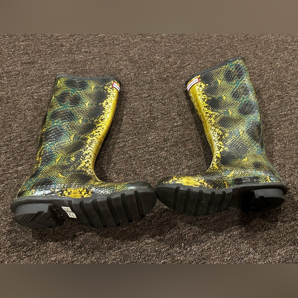 HUNTER CARNABY SNAKE PYTHON PRINT RAIN BOOTS RARE PATTERN TALL RUBBER US 6M/7F - Picture 10 of 10